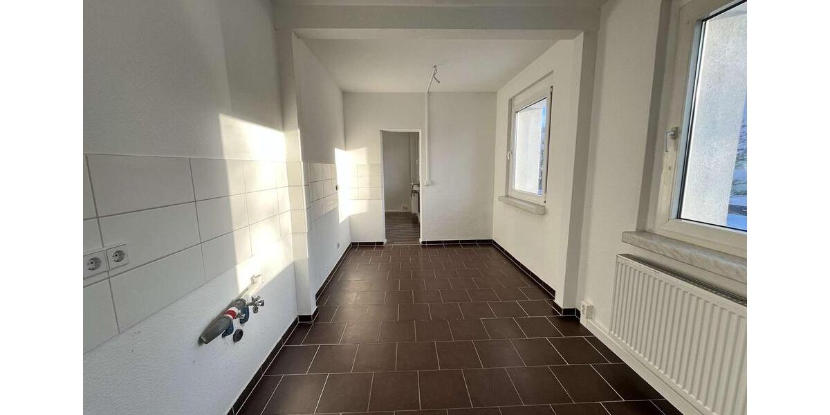 Etagenwohnung Reinsdorf - 6 Zimmer, 112 m&sup2;, 680&euro; | Angebot:24535095
