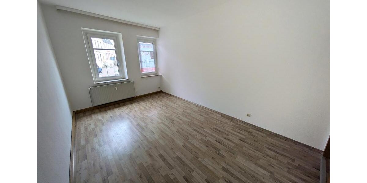 Etagenwohnung Waldenburg - 2 Zimmer, 76 m&sup2;, 300&euro; | Angebot:25945718