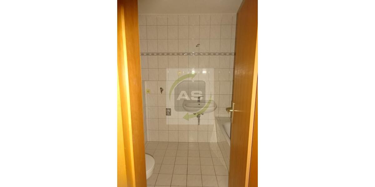 Etagenwohnung Zwickau - 3 Zimmer, 63 m&sup2;, 395&euro; | Angebot:25442758