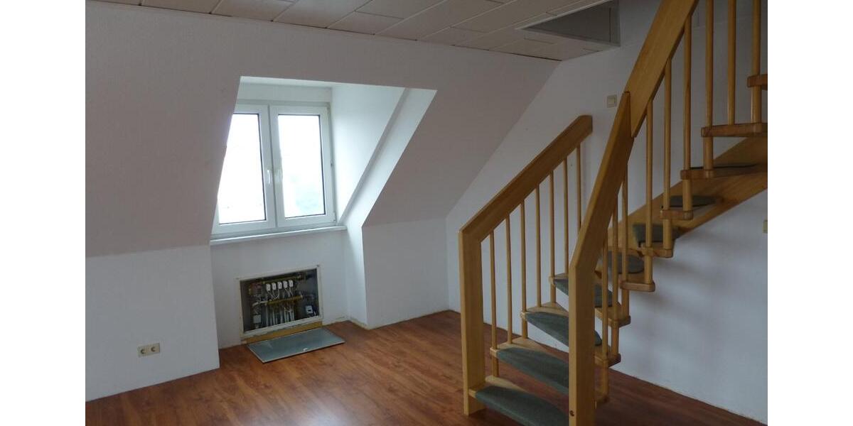 Dachgeschoßwohnung Ronneburg - 5 Zimmer, 138 m&sup2;, 700&euro; | Angebot:25178918