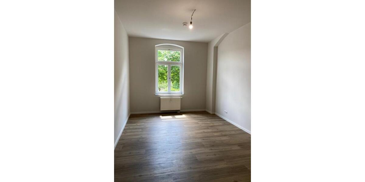 Etagenwohnung Zwickau - 2 Zimmer, 65 m&sup2;, 600&euro; | Angebot:25046086