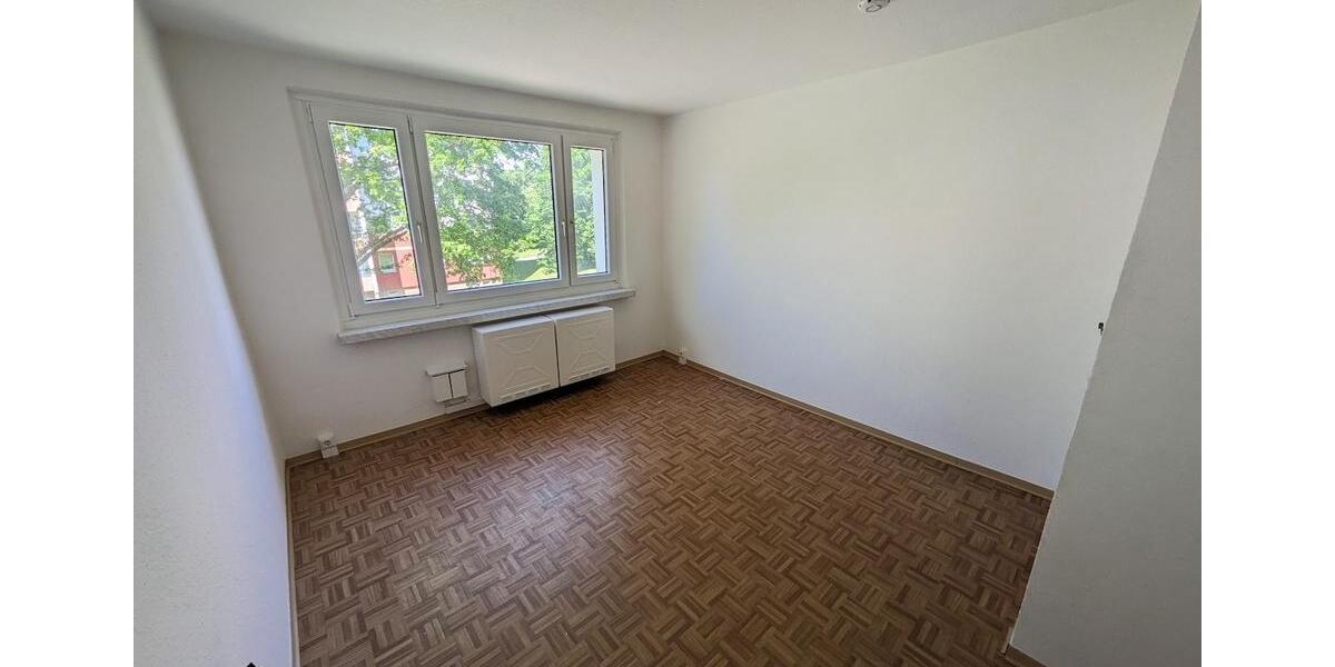 Etagenwohnung Limbach-Oberfrohna Oberfrohna - 3 Zimmer, 58 m&sup2;, 363&euro; | Angebot:26681015