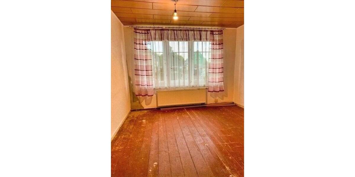 Reihenmittelhaus Treuen - 6 Zimmer, 125 m&sup2;, 135.000&euro; | Angebot:25662007