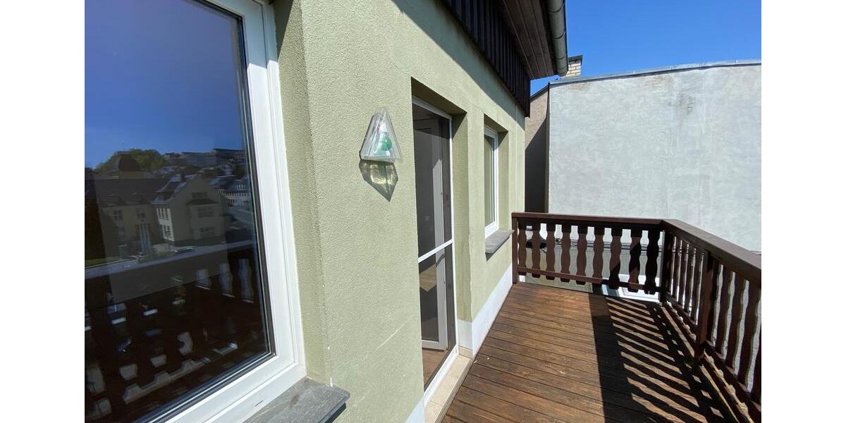 Dachgeschoßwohnung Greiz - 3 Zimmer, 107 m&sup2;, 535&euro; | Angebot:20445192