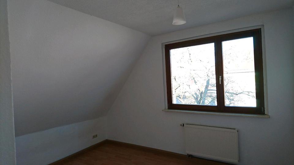Dachgeschoßwohnung Nobitz - 2 Zimmer, 46 m&sup2;, 50.000&euro; | Angebot:26651883