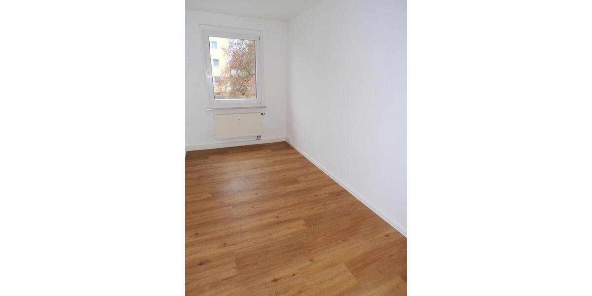 Etagenwohnung Werdau - 3 Zimmer, 59 m&sup2;, 340&euro; | Angebot:25428643