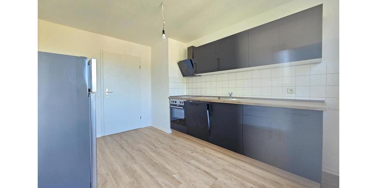 Dachgeschoßwohnung Aue-Bad Schlema Bad Schlema - 3 Zimmer, 84 m&sup2;, 463&euro; | Angebot:26251360