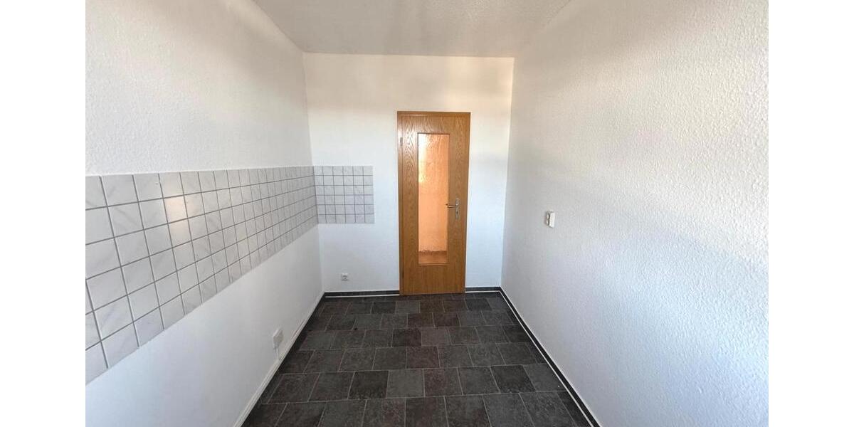 Etagenwohnung Zwickau Auerbach - 3 Zimmer, 62 m&sup2;, 330&euro; | Angebot:25883515