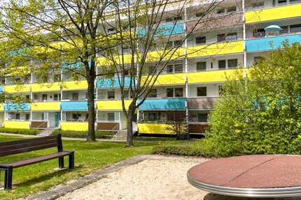 Wohnung Zwickau Auerbach - 3 Zimmer, 71 m&sup2;, 412&euro; | Angebot:22286677