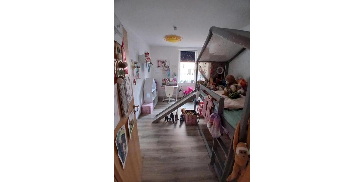 Erdgeschoßwohnung Oelsnitz (Erzgebirge) - 5 Zimmer, 110 m&sup2;, 900&euro; | Angebot:25943904