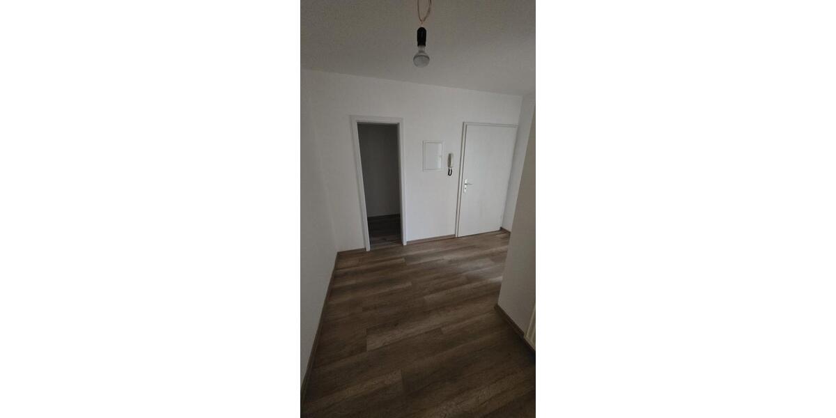 Dachgeschoßwohnung Zwickau Zwickau-Nord - 3 Zimmer, 66 m&sup2;, 380&euro; | Angebot:22307045