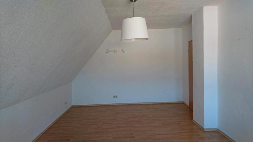 Dachgeschoßwohnung Nobitz - 2 Zimmer, 46 m&sup2;, 50.000&euro; | Angebot:26651883