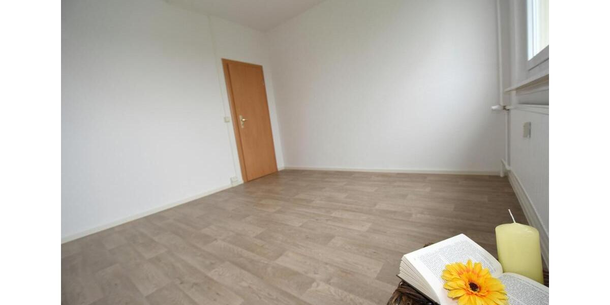 Erdgeschoßwohnung Hohenstein-Ernstthal Ernstthal - 3 Zimmer, 69 m&sup2;, 450&euro; | Angebot:19611496