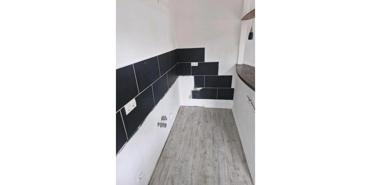 Dachgeschoßwohnung Crimmitschau - 2 Zimmer, 53 m&sup2;, 505&euro; | Angebot:25407280