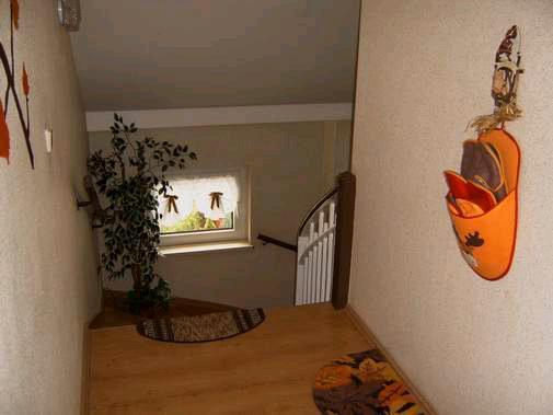 Etagenwohnung Werdau - 3 Zimmer, 76 m&sup2;, 707&euro; | Angebot:25993061