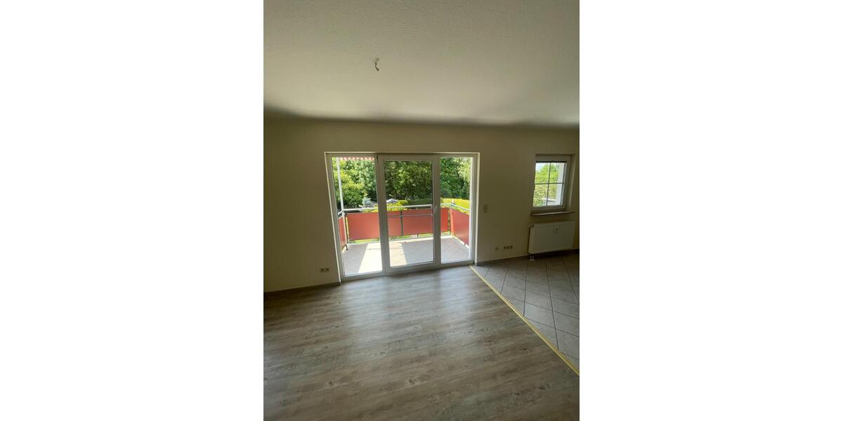 Etagenwohnung Schmölln - 1 Zimmer, 40 m&sup2;, 280&euro; | Angebot:25404964