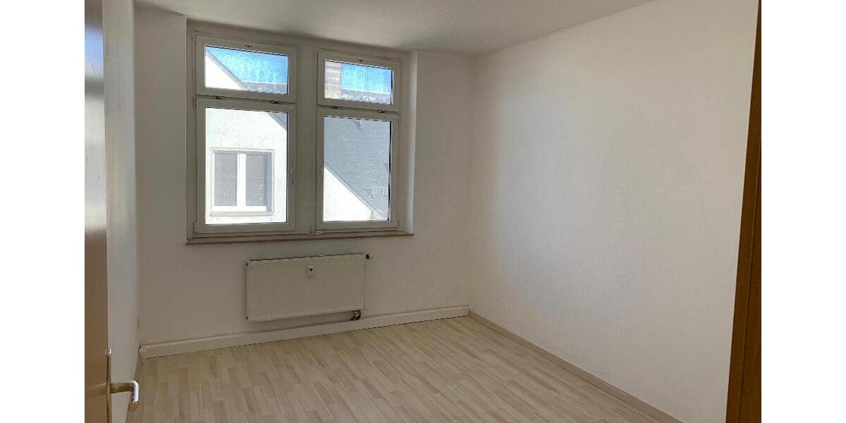 Dachgeschoßwohnung Limbach-Oberfrohna Oberfrohna - 3 Zimmer, 68 m&sup2;, 345&euro; | Angebot:21608817