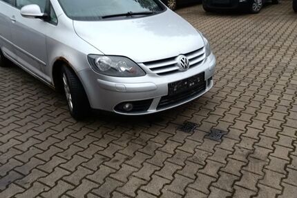 VW Golf 220.000 km 1.650 &euro; Reichenbach im Vogtland 08468