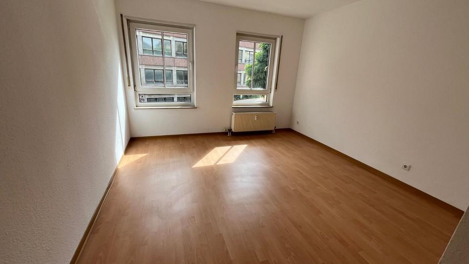 Etagenwohnung Werdau - 2 Zimmer, 60 m&sup2;, 400&euro; | Angebot:21650786
