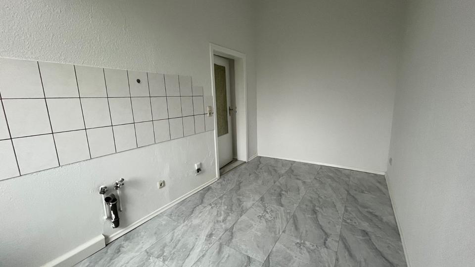 Hochparterre Werdau - 1 Zimmer, 45 m&sup2;, 250&euro; | Angebot:24295603