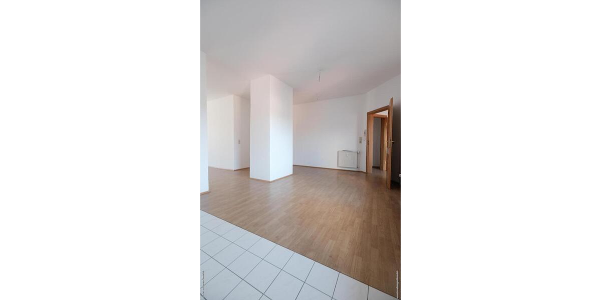 Etagenwohnung Werdau - 1 Zimmer, 70 m&sup2;, 325&euro; | Angebot:25790182