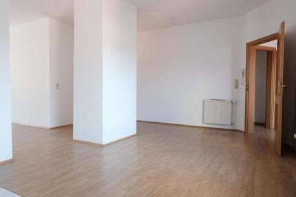 Wohnung Werdau - 1 Zimmer, 70 m&sup2;, 325&euro; | Angebot:25790182