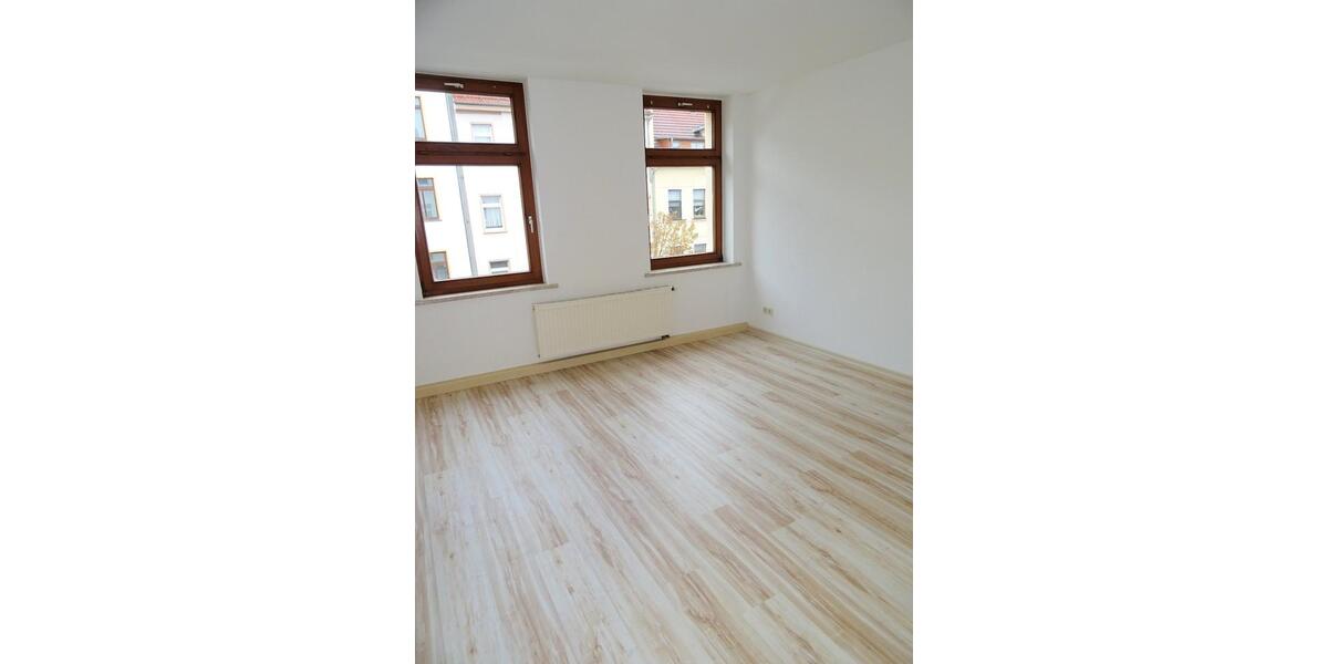 Etagenwohnung Zwickau - 3 Zimmer, 74 m&sup2;, 370&euro; | Angebot:23086738