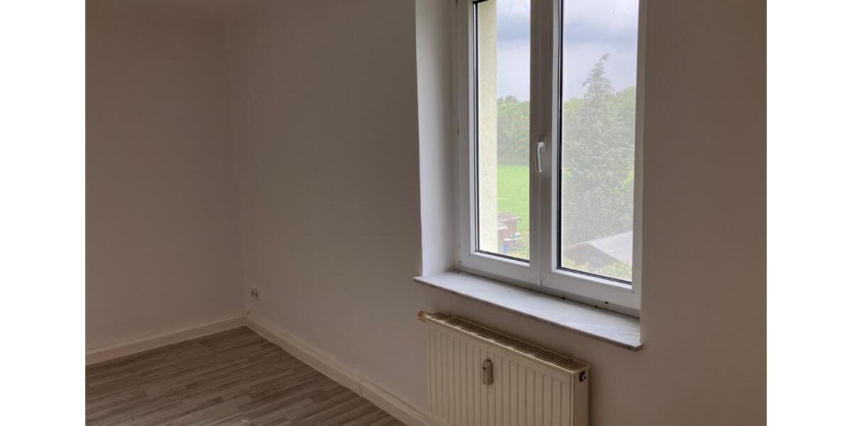 Etagenwohnung Niederwürschnitz - 3 Zimmer, 66 m&sup2;, 350&euro; | Angebot:26132617
