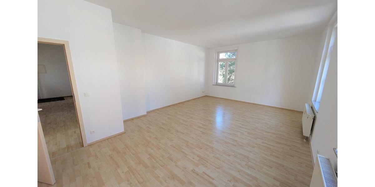 Etagenwohnung Zwickau Zwickau-Nord - 3 Zimmer, 94 m&sup2;, 560&euro; | Angebot:25945634