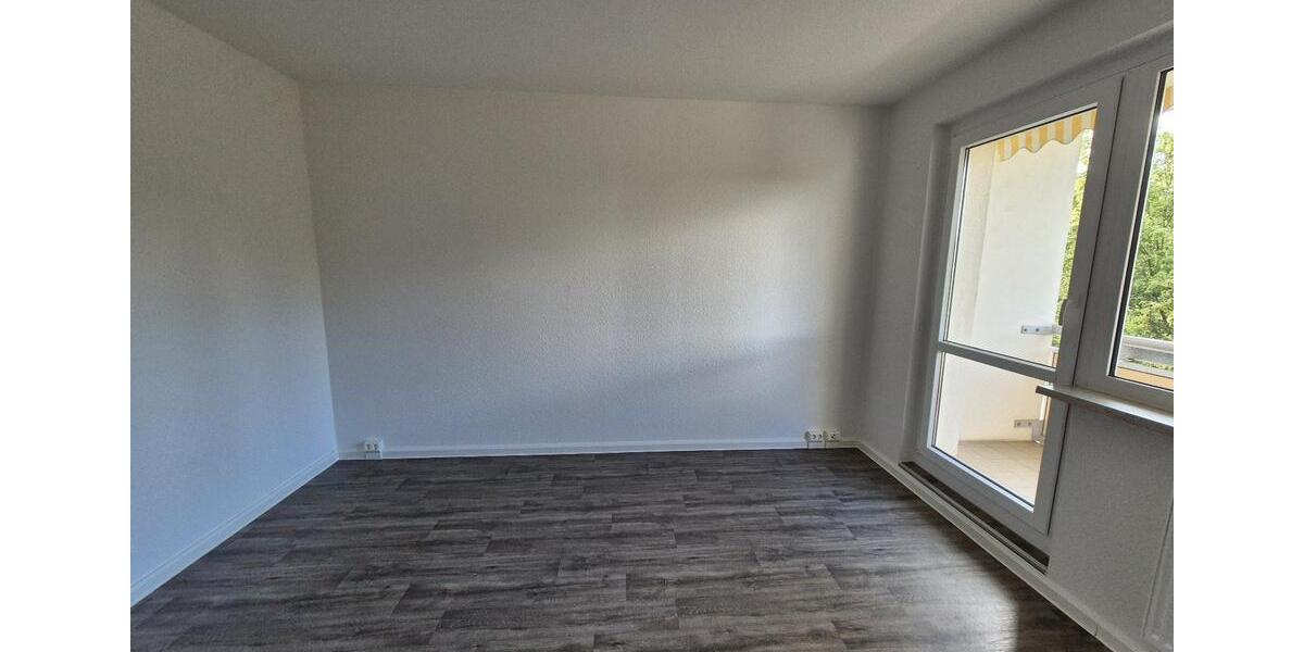 Etagenwohnung Hohenstein-Ernstthal Ernstthal - 3 Zimmer, 56 m&sup2;, 325&euro; | Angebot:25257521