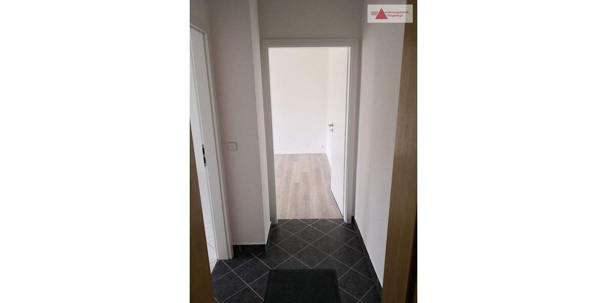 Etagenwohnung Hohndorf - 2 Zimmer, 47 m&sup2;, 260&euro; | Angebot:25688333