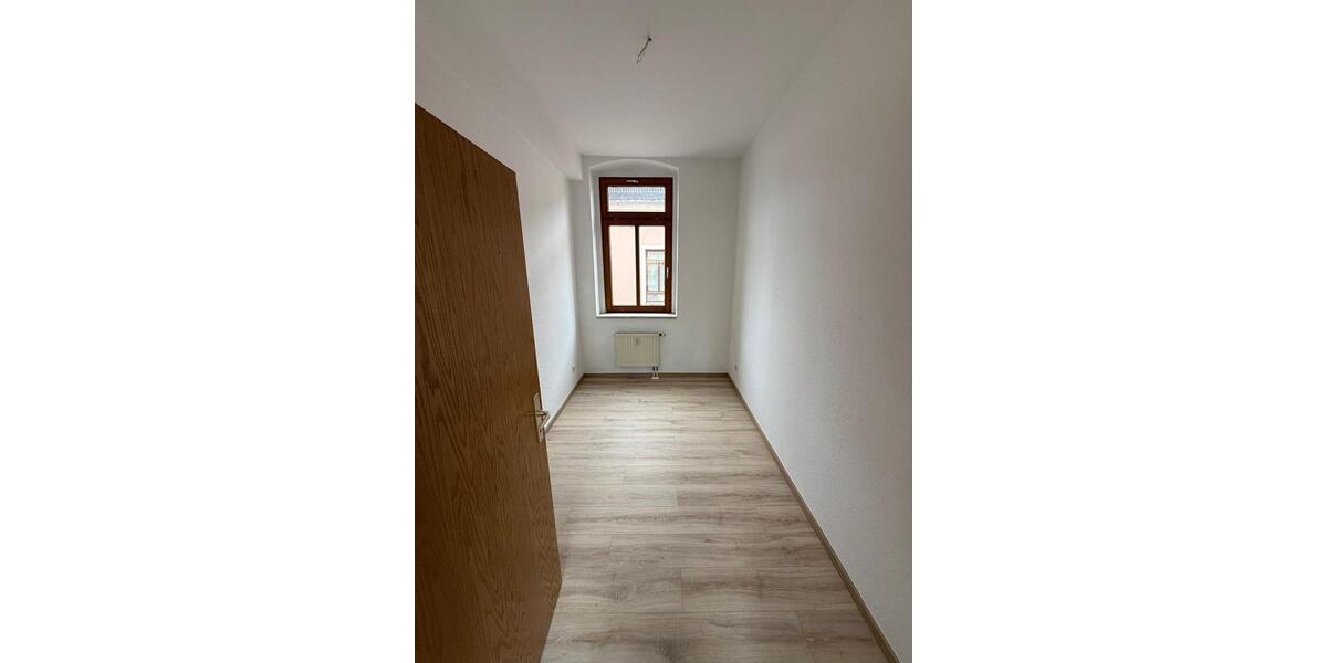 Etagenwohnung Lengenfeld - 3 Zimmer, 86 m&sup2;, 430&euro; | Angebot:25805326