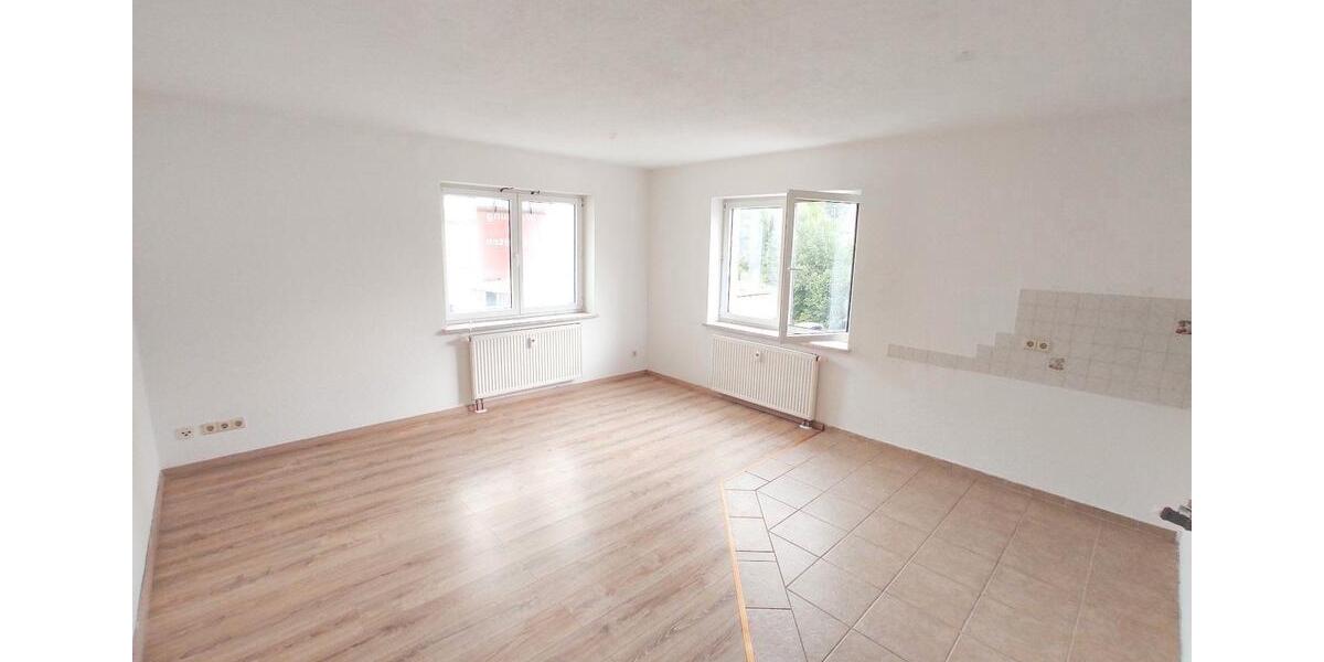 Etagenwohnung Hohenstein-Ernstthal Ernstthal - 2 Zimmer, 52 m&sup2;, 280&euro; | Angebot:25454594