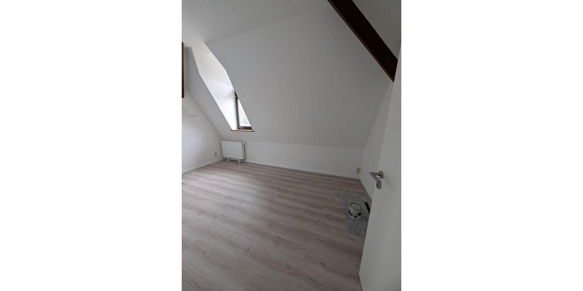 Dachgeschoßwohnung Treuen - 1.5 Zimmer, 47 m&sup2;, 395&euro; | Angebot:26006949