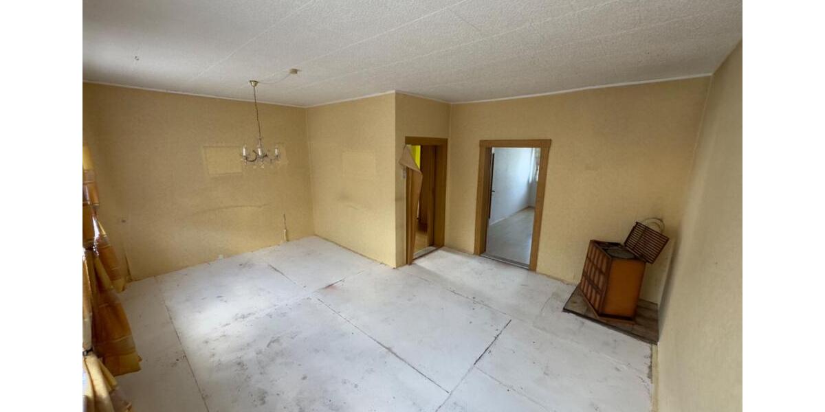 Reihenhaus Aue-Bad Schlema Bad Schlema - 10 Zimmer, 157 m&sup2;, 90.000&euro; | Angebot:16651492