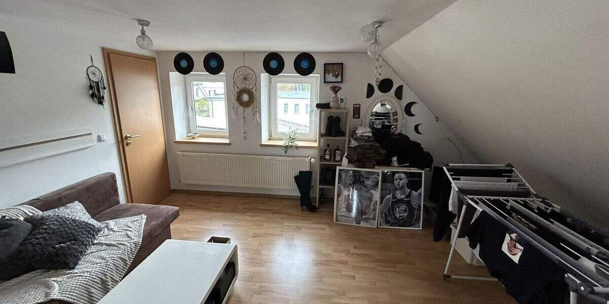 Einfamilienhaus Auerbach Schnarrtanne - 8 Zimmer, 145 m&sup2;, 210.000&euro; | Angebot:25662133
