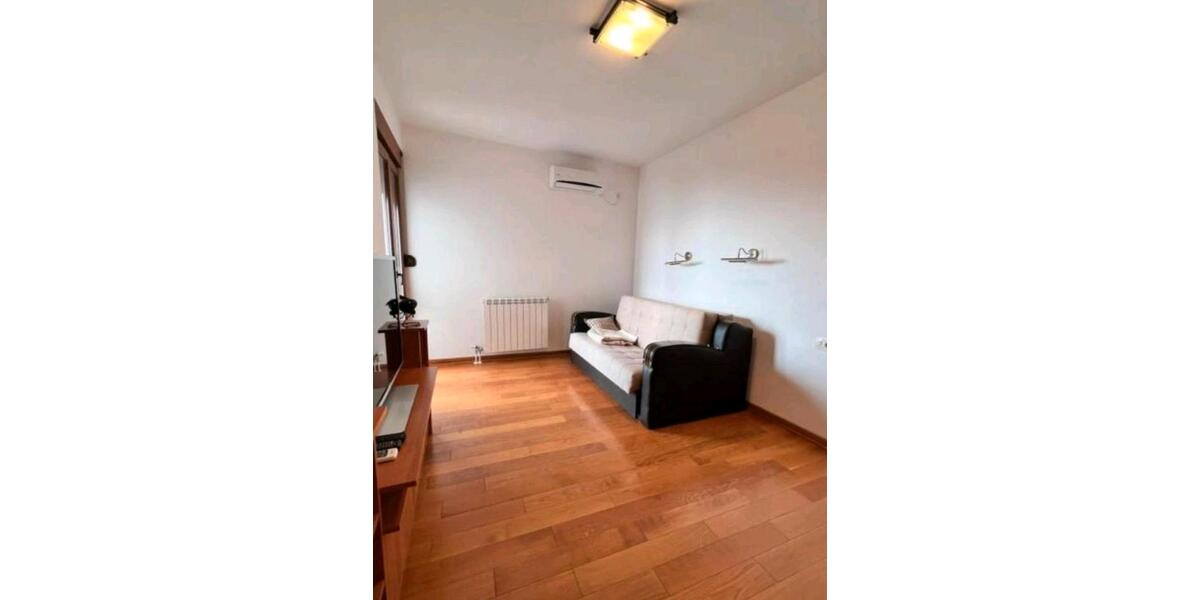 Etagenwohnung Zwickau - 3 Zimmer, 124 m&sup2;, 175.000&euro; | Angebot:26618523