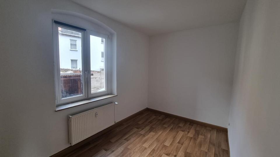 Erdgeschoßwohnung Schmölln - 2 Zimmer, 37 m&sup2;, 295&euro; | Angebot:25074157