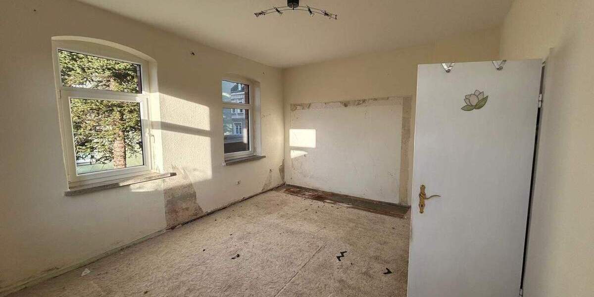 Einfamilienhaus Hohenstein-Ernstthal Ernstthal - 1 Zimmer, 227 m&sup2;, 149.000&euro; | Angebot:25745325