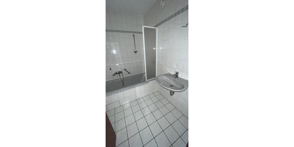 Dachgeschoßwohnung Zwickau Zwickau-Nord - 2 Zimmer, 66 m&sup2;, 390&euro; | Angebot:23807516