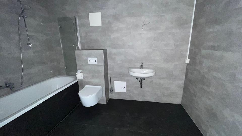 Dachgeschoßwohnung Reichenbach im Vogtland - 3 Zimmer, 77 m&sup2;, 464&euro; | Angebot:25056006