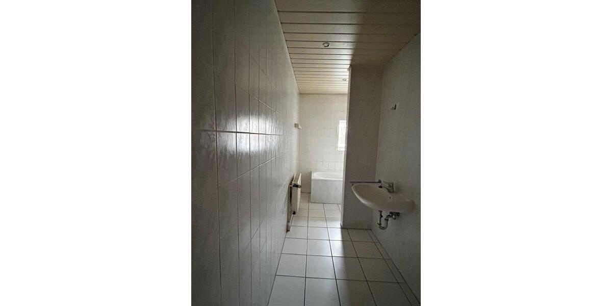 Etagenwohnung Zwickau Auerbach - 2 Zimmer, 58 m&sup2;, 330&euro; | Angebot:26637272
