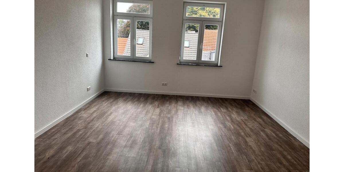 Etagenwohnung Meerane - 2 Zimmer, 89 m&sup2;, 668&euro; | Angebot:25381772