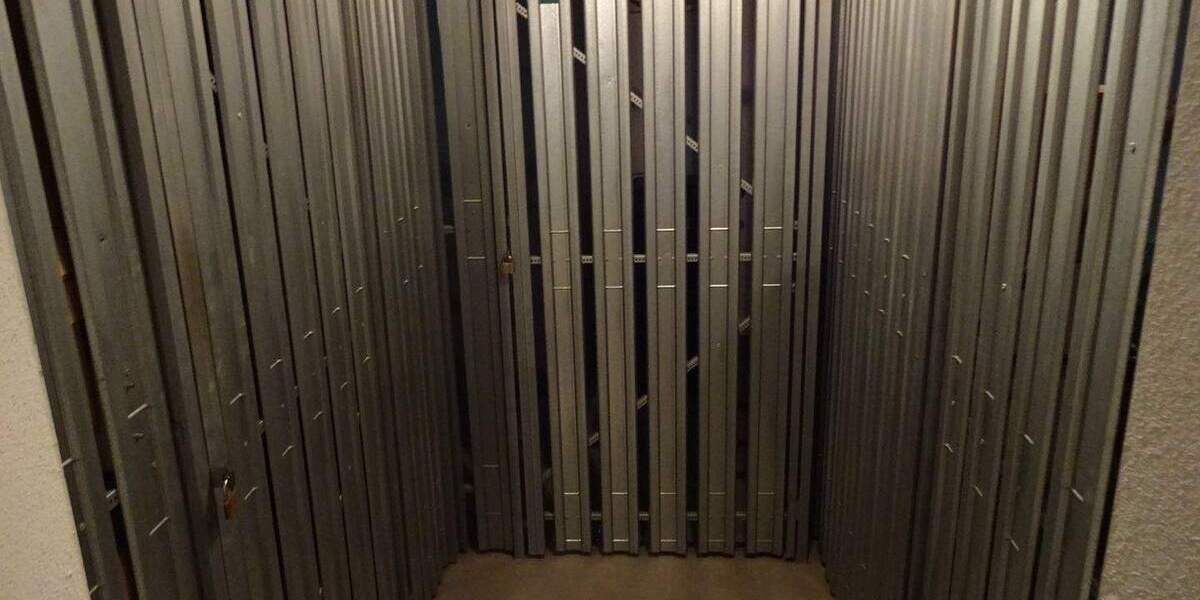 Etagenwohnung Zwickau Marienthal - 2 Zimmer, 47 m&sup2;, 300&euro; | Angebot:25747119