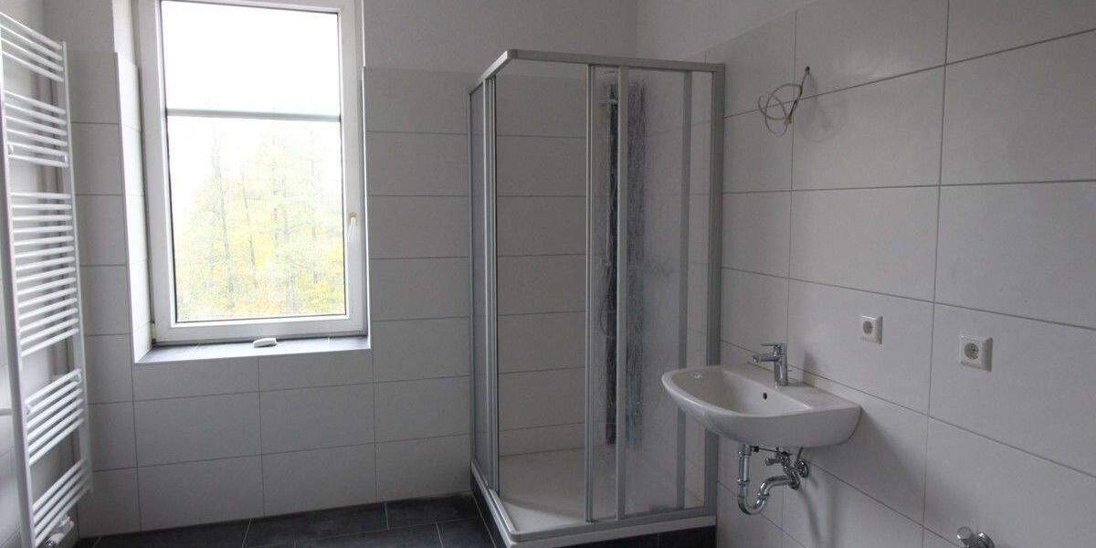 Etagenwohnung Aue Aue - 3 Zimmer, 98 m&sup2;, 559&euro; | Angebot:25744590