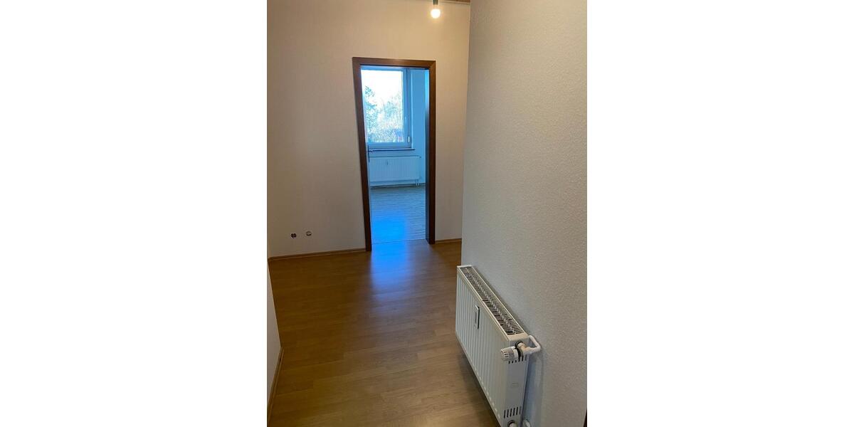 Etagenwohnung Netzschkau - 3 Zimmer, 71 m&sup2;, 390&euro; | Angebot:25613082