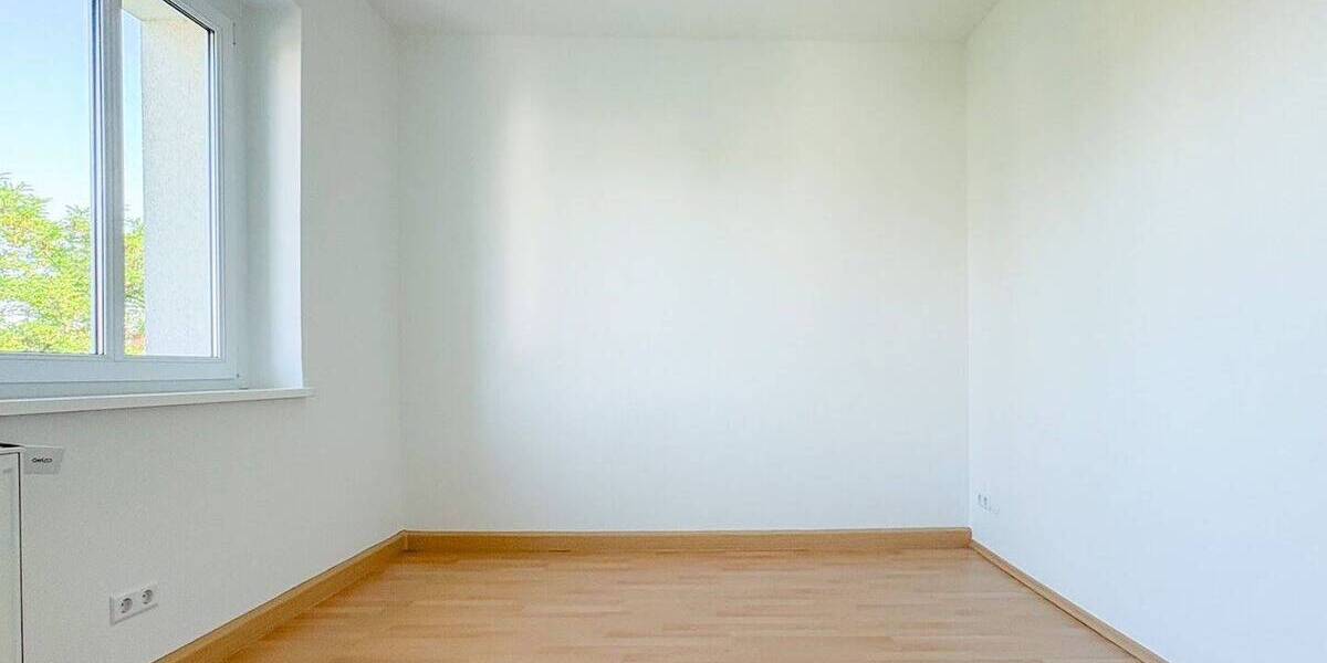 Etagenwohnung Zwickau Pölbitz - 2 Zimmer, 52 m&sup2;, 295&euro; | Angebot:25985505