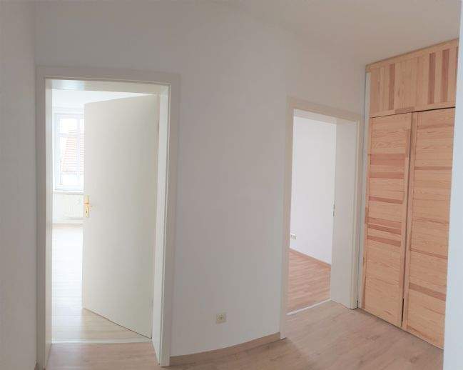 Etagenwohnung Zwickau Pöhlau - 3 Zimmer, 75 m&sup2;, 380&euro; | Angebot:26389544