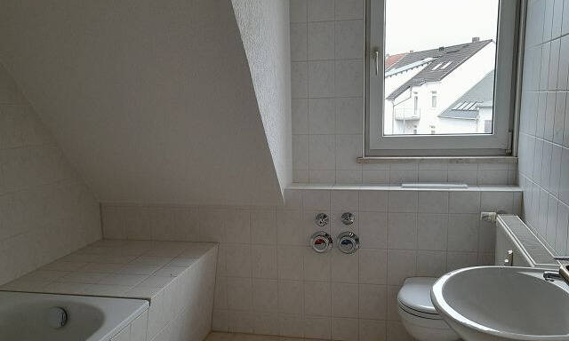 Geräumige bezahlbare 3-Zi WE in ZwickauMarienthal - Etagenwohnung Zwickau Marienthal | Angebot:25536555