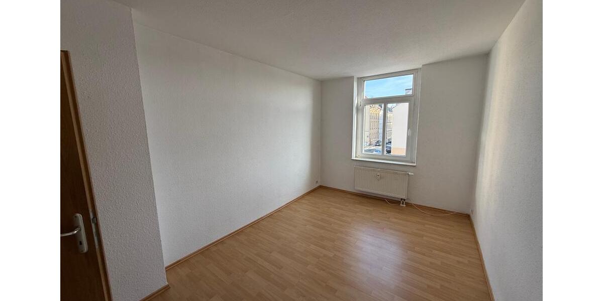 Etagenwohnung Reichenbach im Vogtland - 3 Zimmer, 57 m&sup2;, 285&euro; | Angebot:24836330